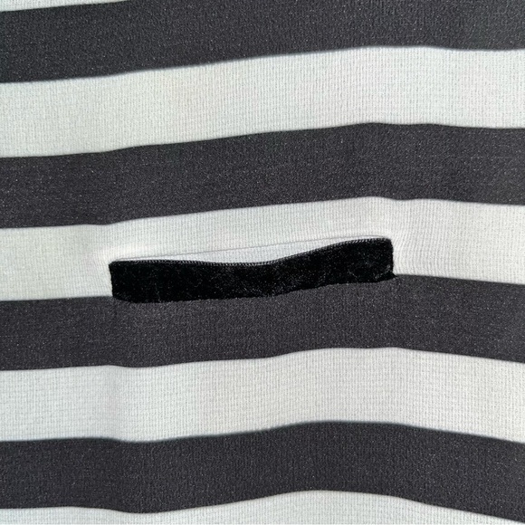 Zara White & Black Stripe Tee - Picture 2 of 4